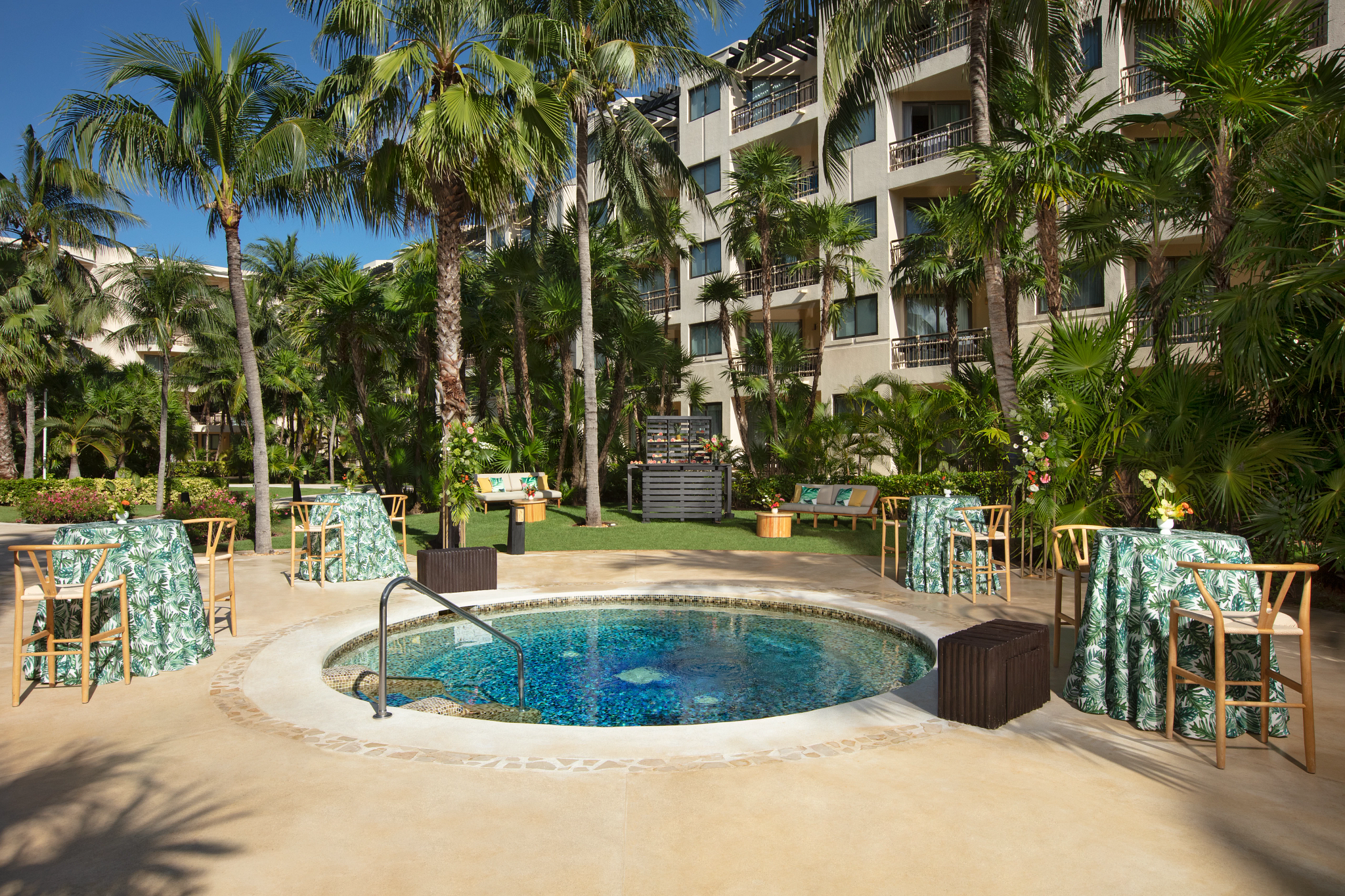 Jacuzzi Exterior Dreams