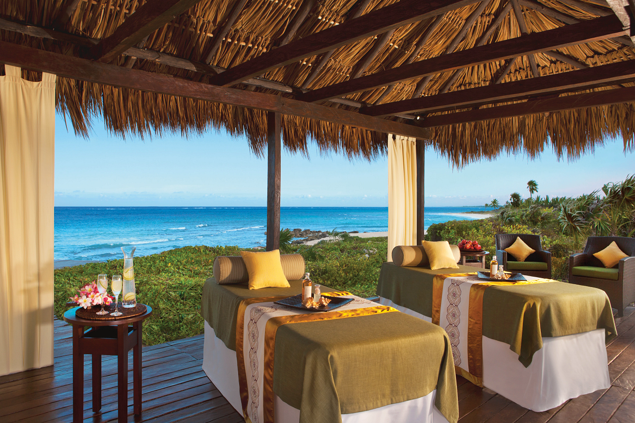 Cabaña de spa frente al mar en Dreams Tulum