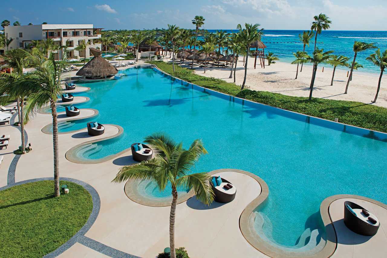 Alberca Infinity Secrets Akumal