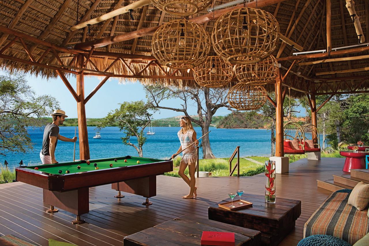 Sugar Reef Beach Bar